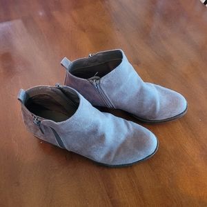 Womens Carlos Santana booties